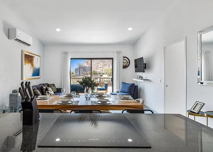 Morgan Residences 607